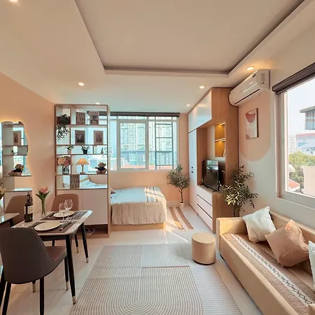 The Little Hanoi - Super Central Apartment